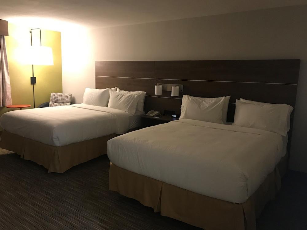 Hotel Fairfield & By Marriott