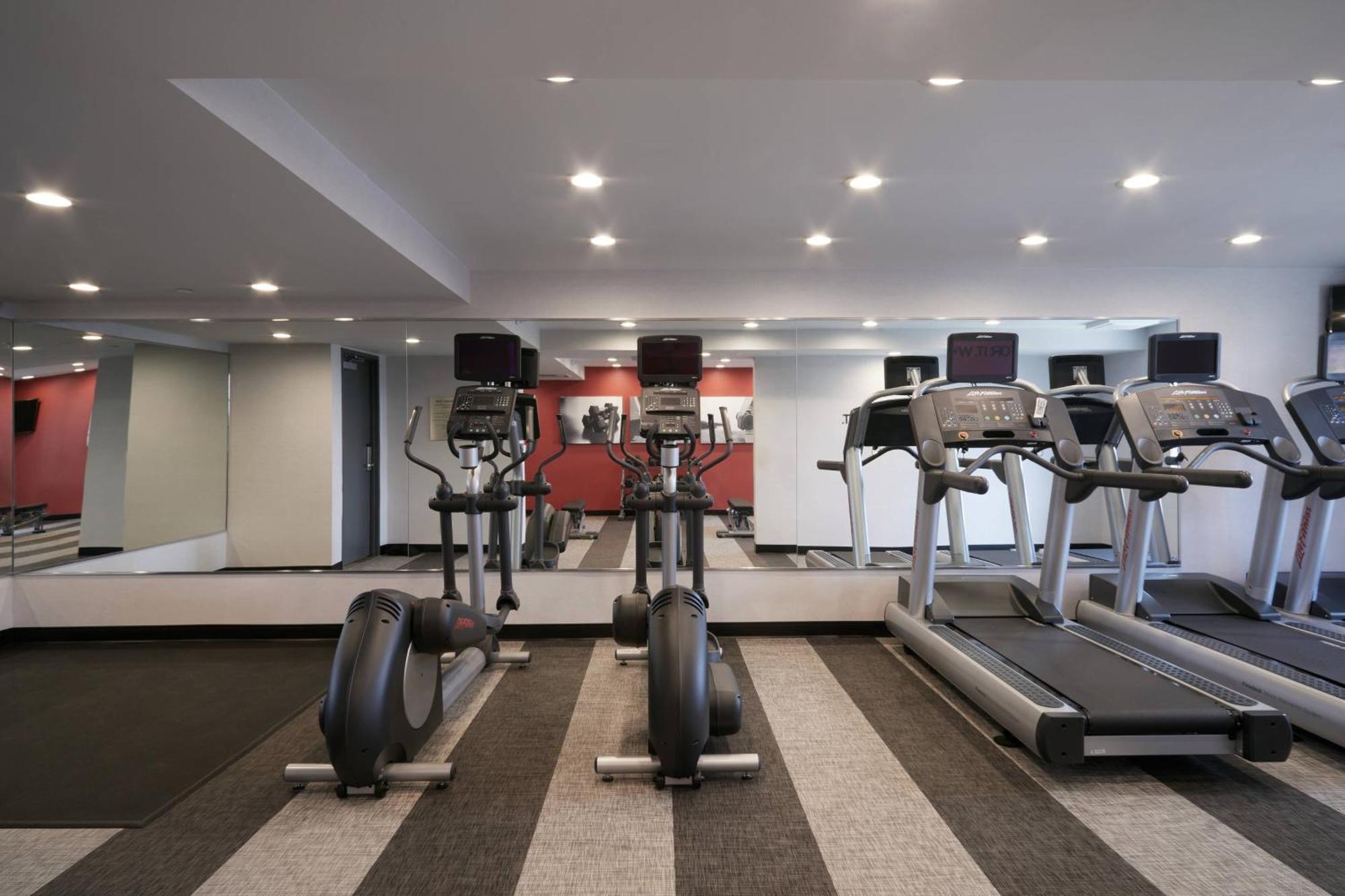 Hotel Fairfield & By Marriott Camarillo