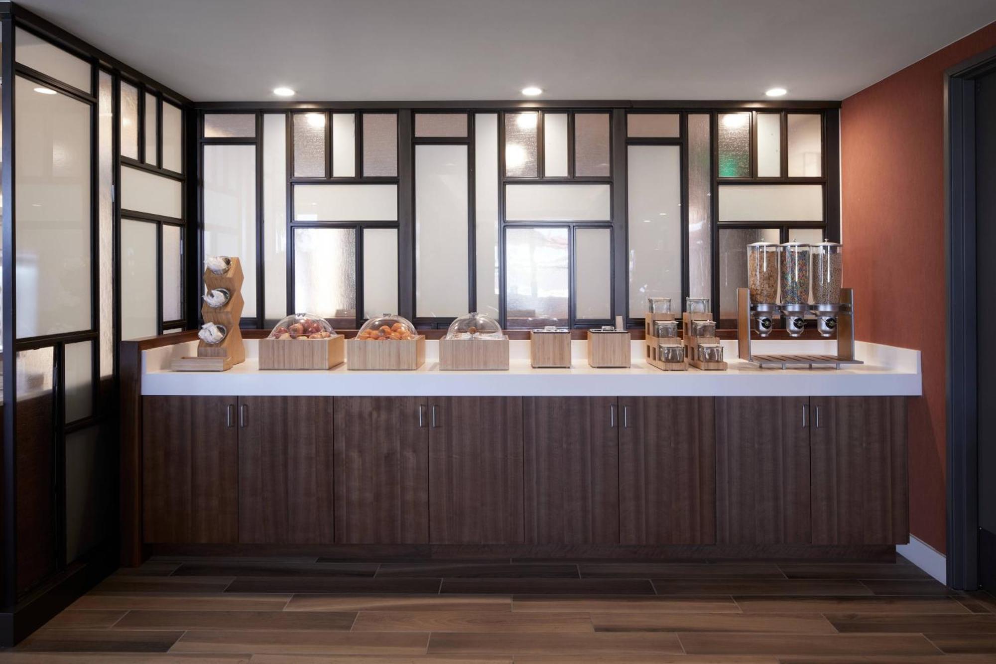 Hotel Fairfield & By Marriott